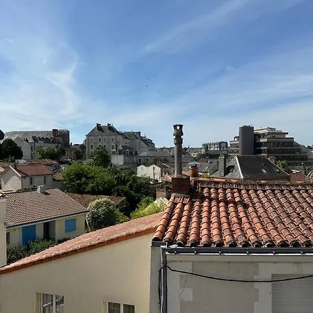 Appartement Cosy En Centre Ville Cholet Exterior foto