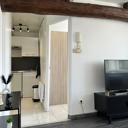 Appartement Cosy En Centre Ville Cholet Exterior foto
